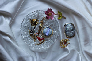 Vintage Brooches, Pins & Clips
