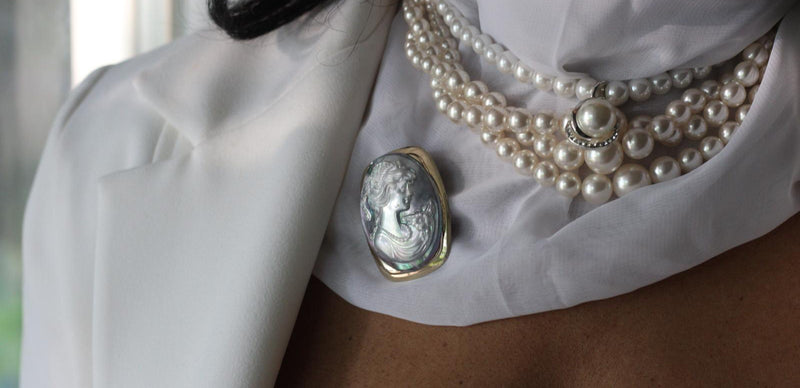 Vintage Lady Queen Brooch Pin