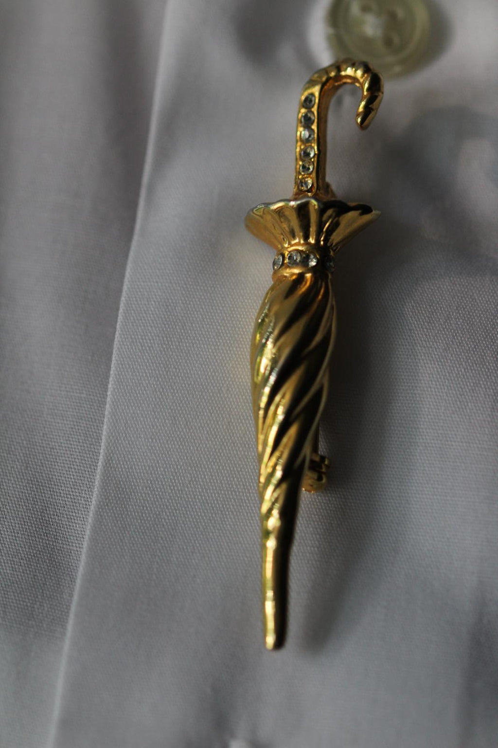 Vintage Rhinestones Umbrella Brooch Pin