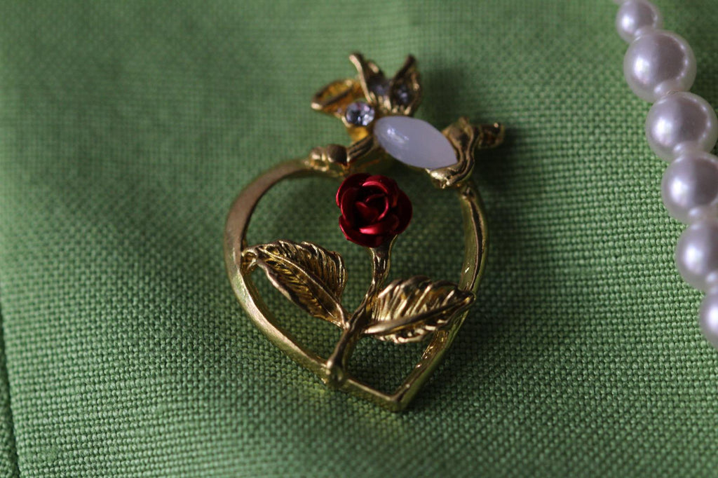 Vintage Red Rose Flower Heart-shaped  Brooch
